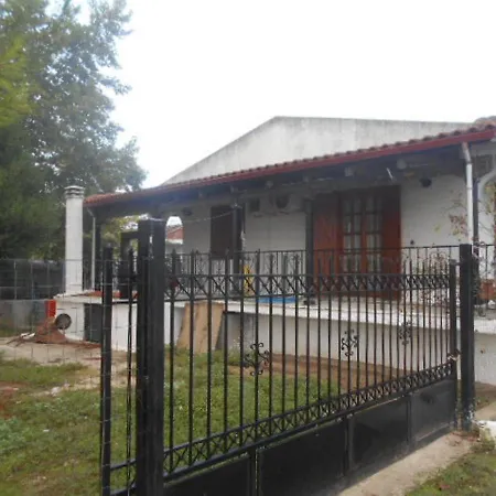 Next To The Gardens * Aliartos